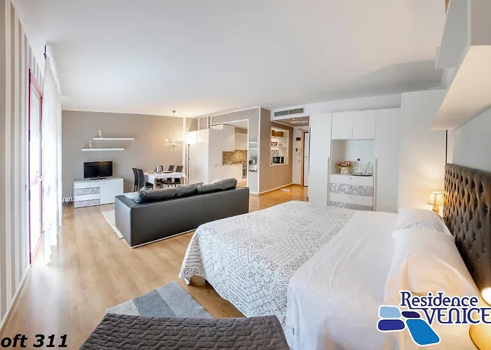 Venice Apartmanhotel 4*