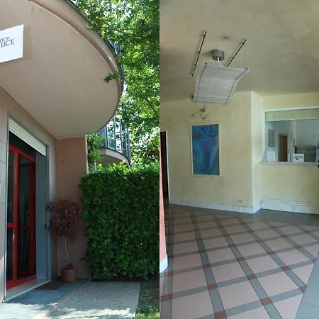 Venice Aparthotel 3*